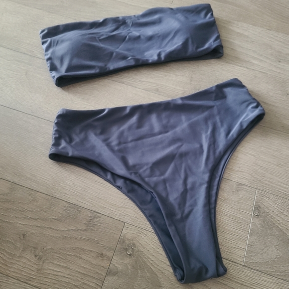 Cheeky Strapless 2-Piece Swimsuit - Picture 2 of 3